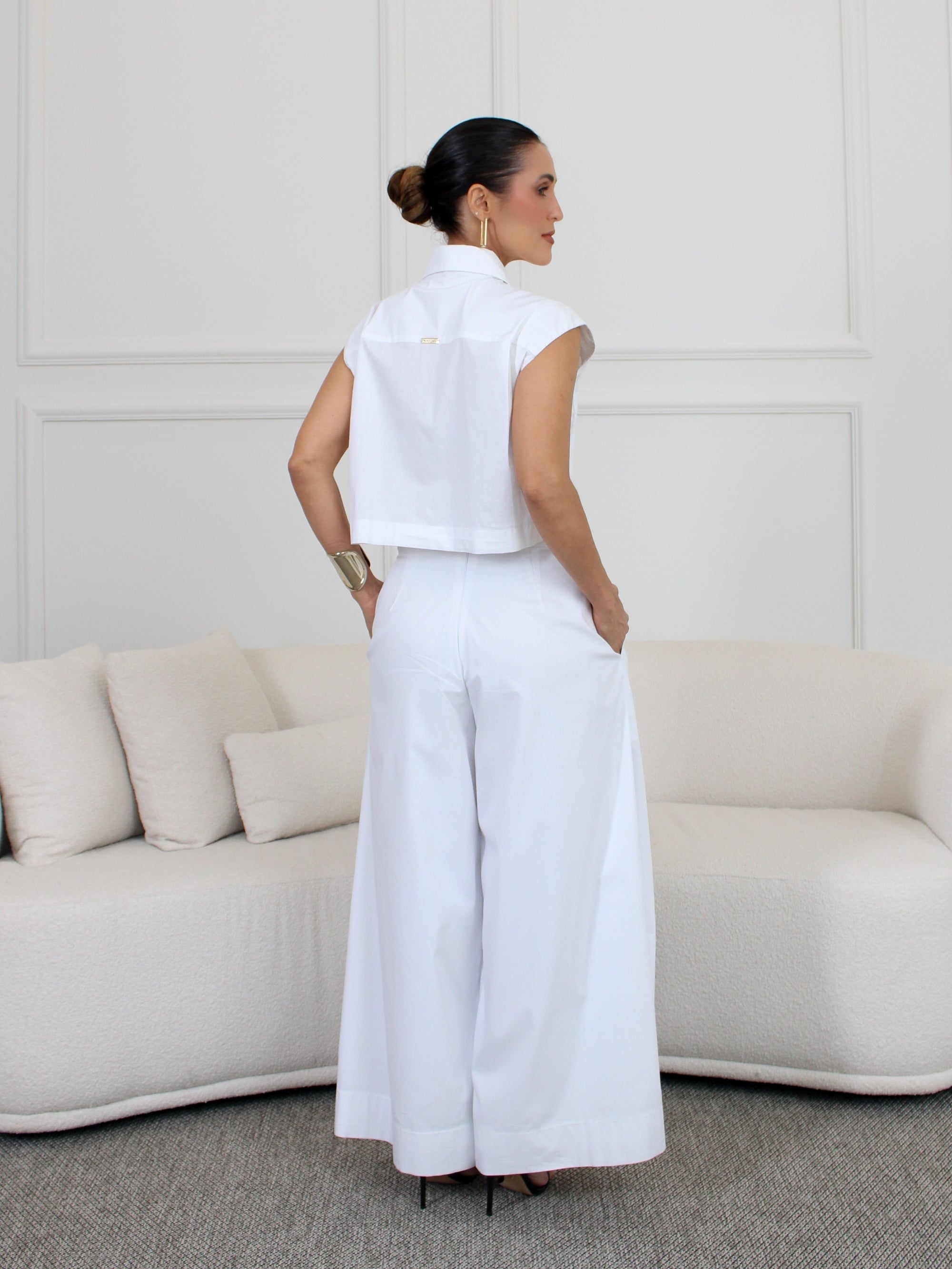 Calça Pantacourt com Pregas